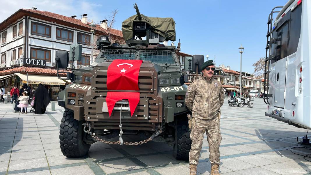 Konya’da polis haftası coşkusu! Emniyet teşkilatı vatandaşlarla buluştu 4